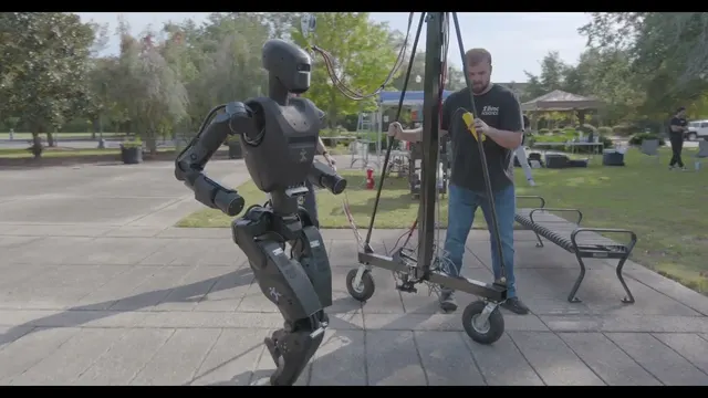 L'armée américaine distingue Alex, un robot humanoïde à 29 articulations conçu pour résister aux balles