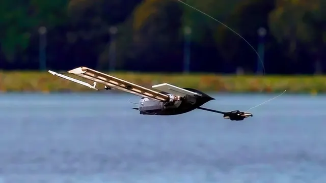Dropped from 150 meters, the Albatross robot spins like a maple seed, then sails away