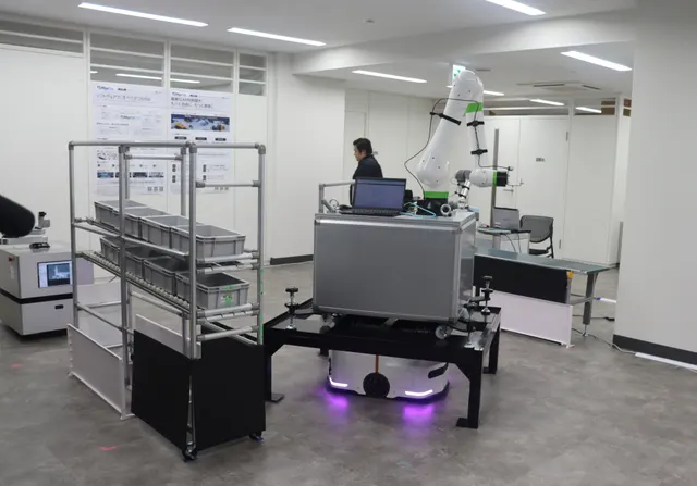 Fujisoft opens a laboratory in Nagoya to make robots from different brands work together